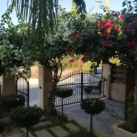 Myria, 3bd, Private Pool, Garden, Bbq, Near The In Kisonerga * パ フォス