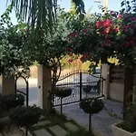Myria, 3bd, Private Pool, Garden, Bbq, Near The In Kisonerga * Pafos