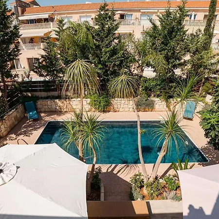 Myria, 3bd, Private Pool, Garden, Bbq, Near The In Kisonerga Pafos