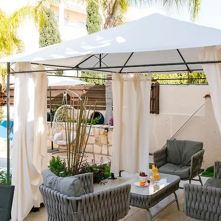 Myria, 3bd, Private Pool, Garden, Bbq, Near The In Kisonerga * Pafos