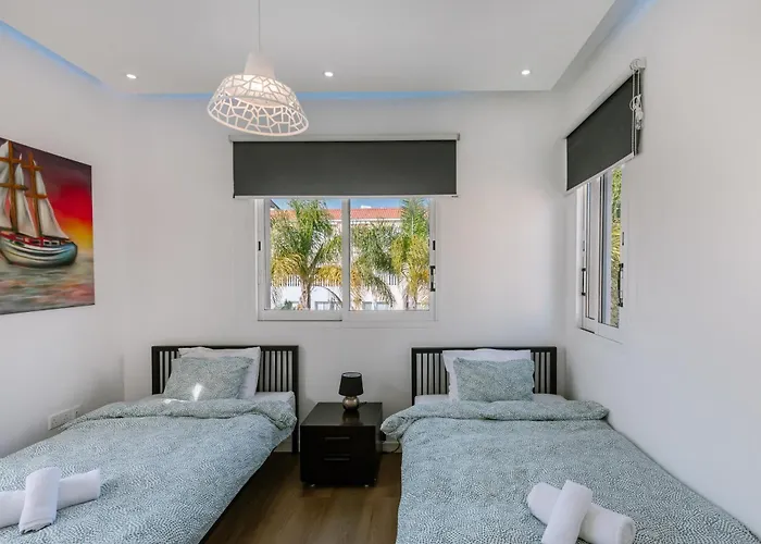 Myria, 3bd, Private Pool, Garden, Bbq, Near The In Kisonerga