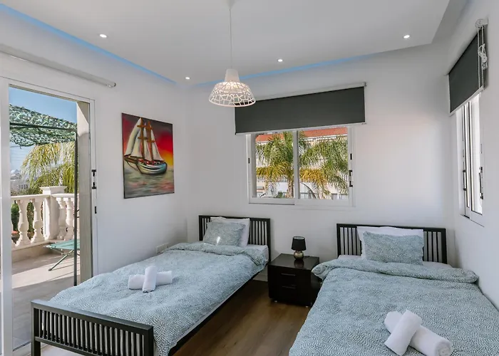 Βίλα Myria, 3bd, Private Pool, Garden, Bbq, Near The In Kisonerga Πάφος