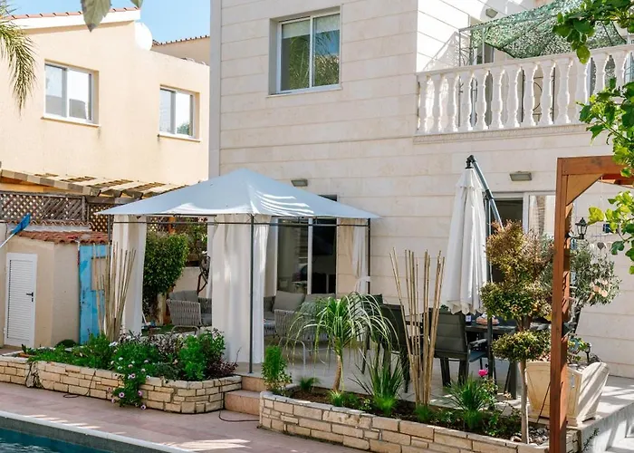 Myria, 3bd, Private Pool, Garden, Bbq, Near The In Kisonerga *