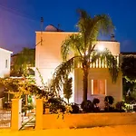 Myria, 3bd, Private Pool, Garden, Bbq, Near The In Kisonerga * Πάφος