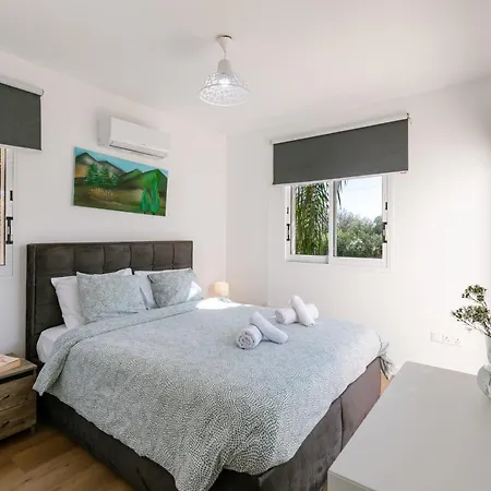 וילה Myria, 3bd, Private Pool, Garden, Bbq, Near The In Kisonerga פאפוס